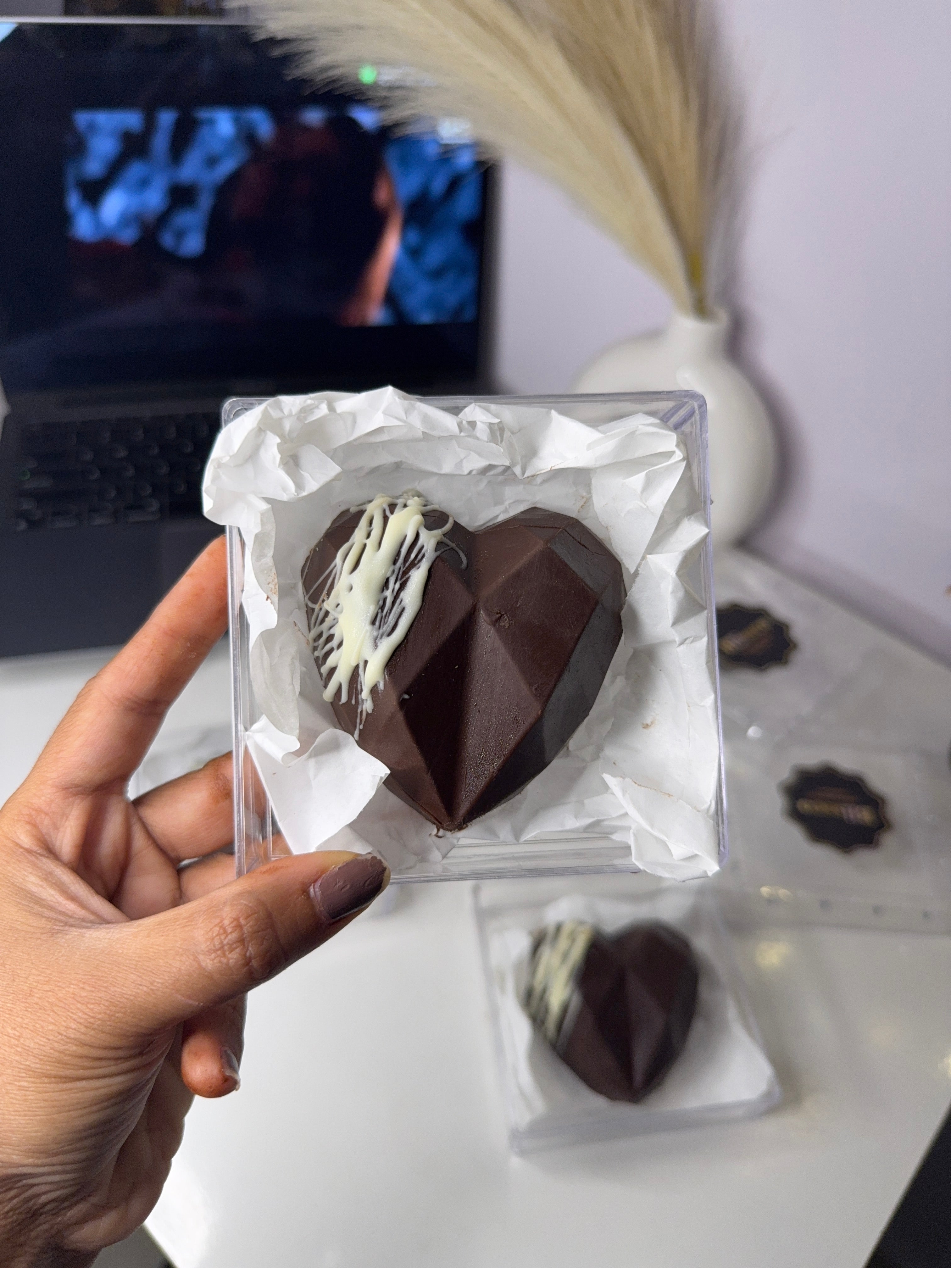 Diamond Heart Kunafa Chocolate Hamper – Valentine’s Special