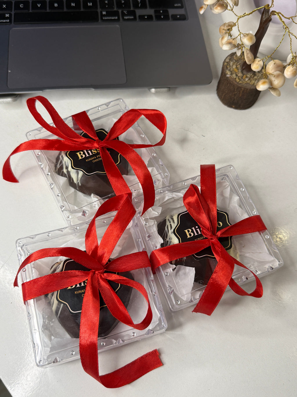Diamond Heart Kunafa Chocolate Hamper – Valentine’s Special